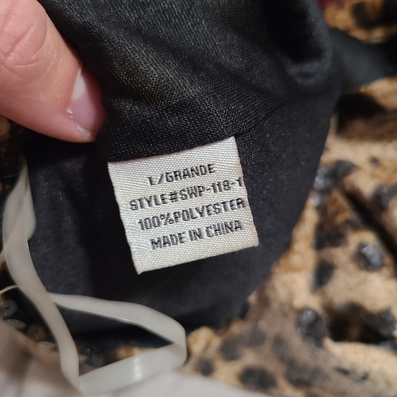 Vintage Leopard print sequence shorts - Picture 5 of 6